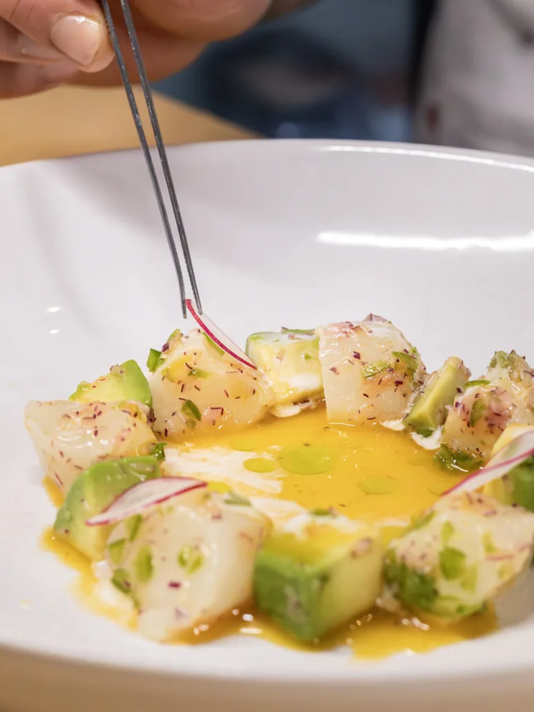 Rett fra Kakure Omakase hos Sushi Roll Sandviken